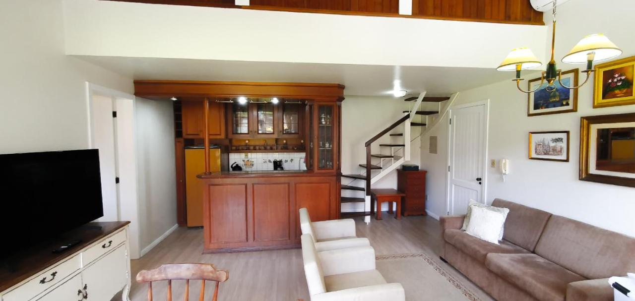 Duplex Floresta Negra - Sua Base Perfeita Em Gramado! Otima Localizacao Lagonegro 500M - 02 Quartos E 02 Banheiros Para Familia Em Condominio Fechad0, Cozinha Completa Com Garagem E Portaria 24H Extérieur photo